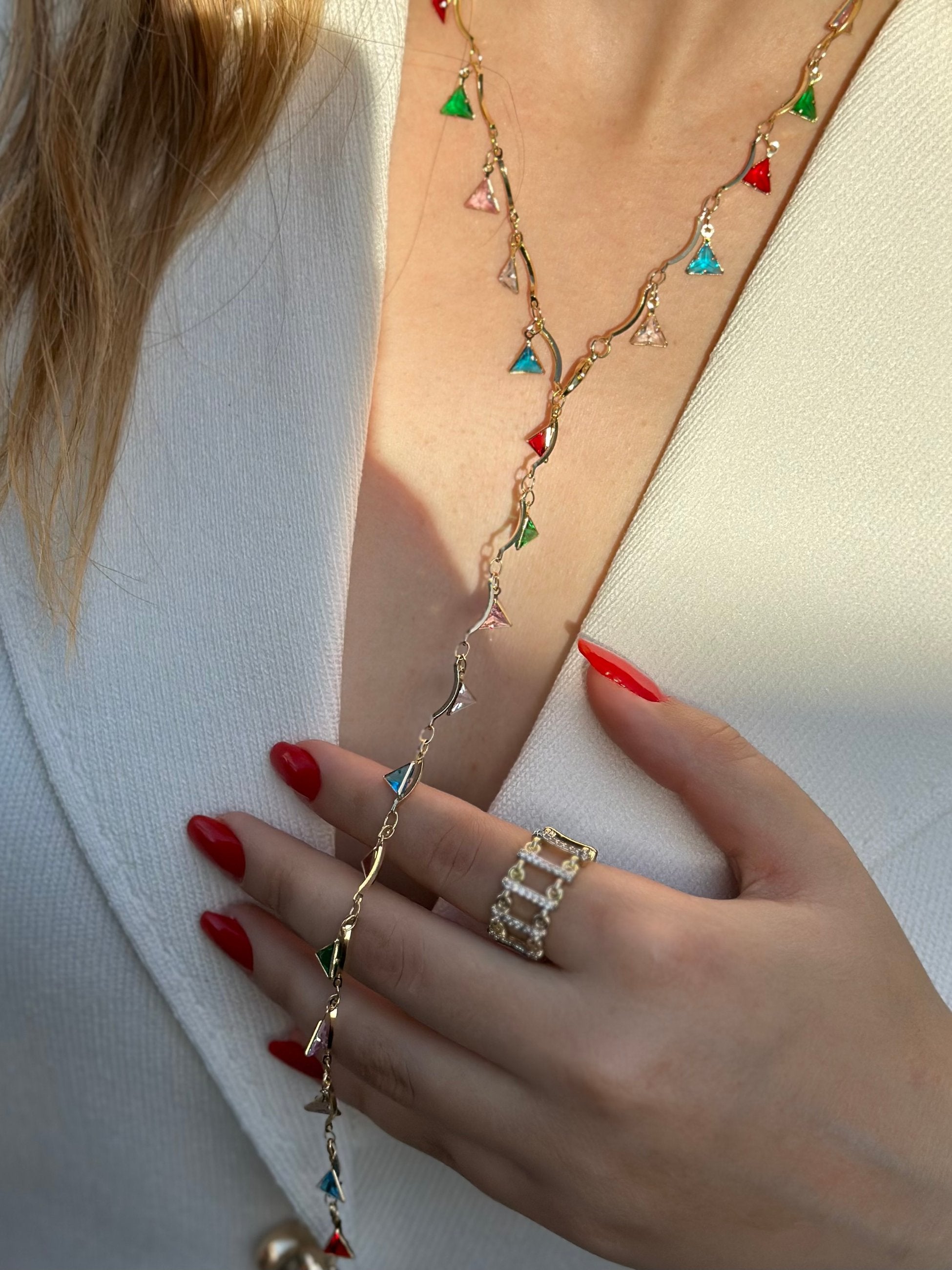 Renkli Üçgen Y Dekolte Kolye