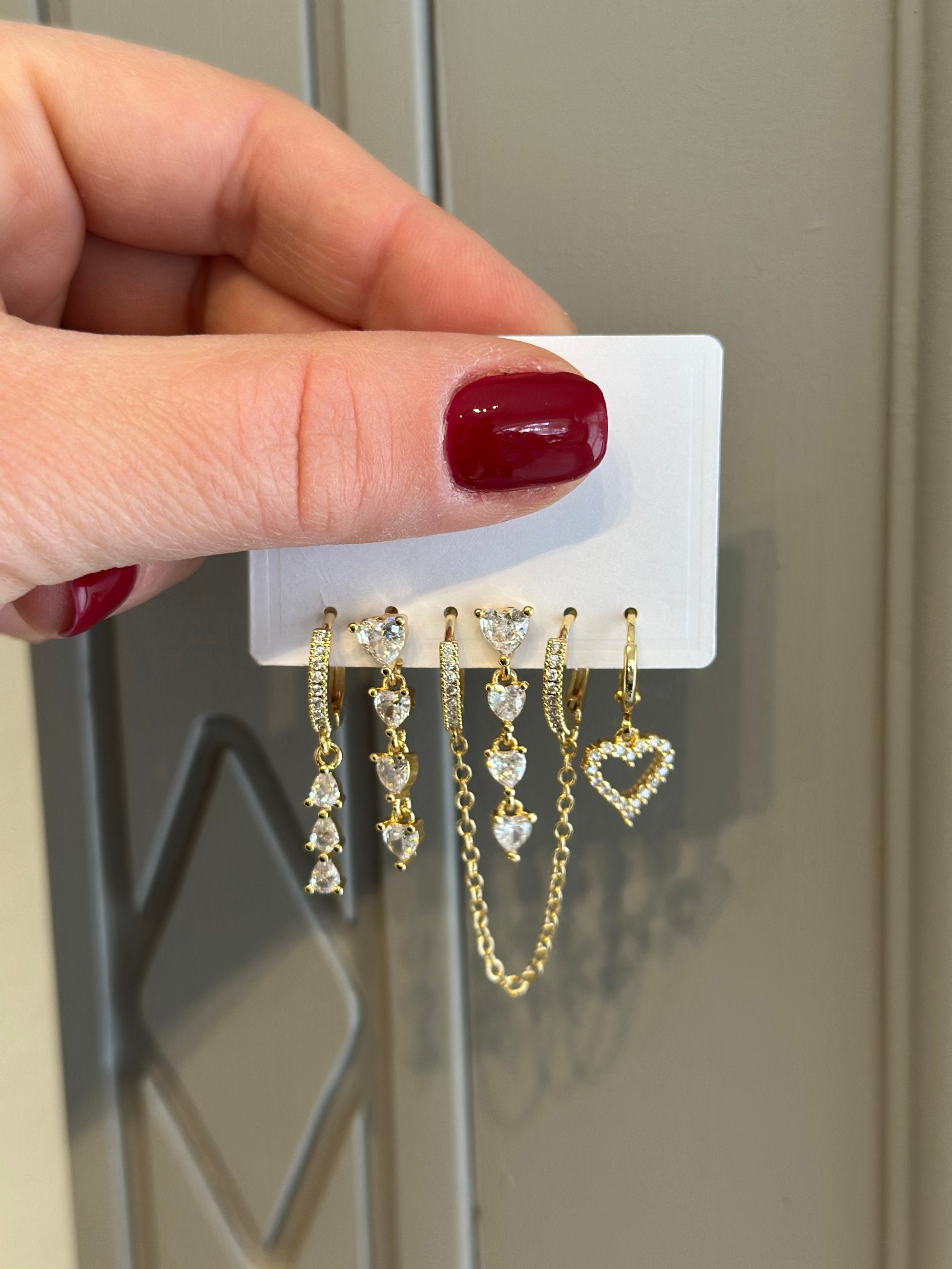 6'lı Gold Renk Sallantılı Kalp Detay Kombin Set Küpe