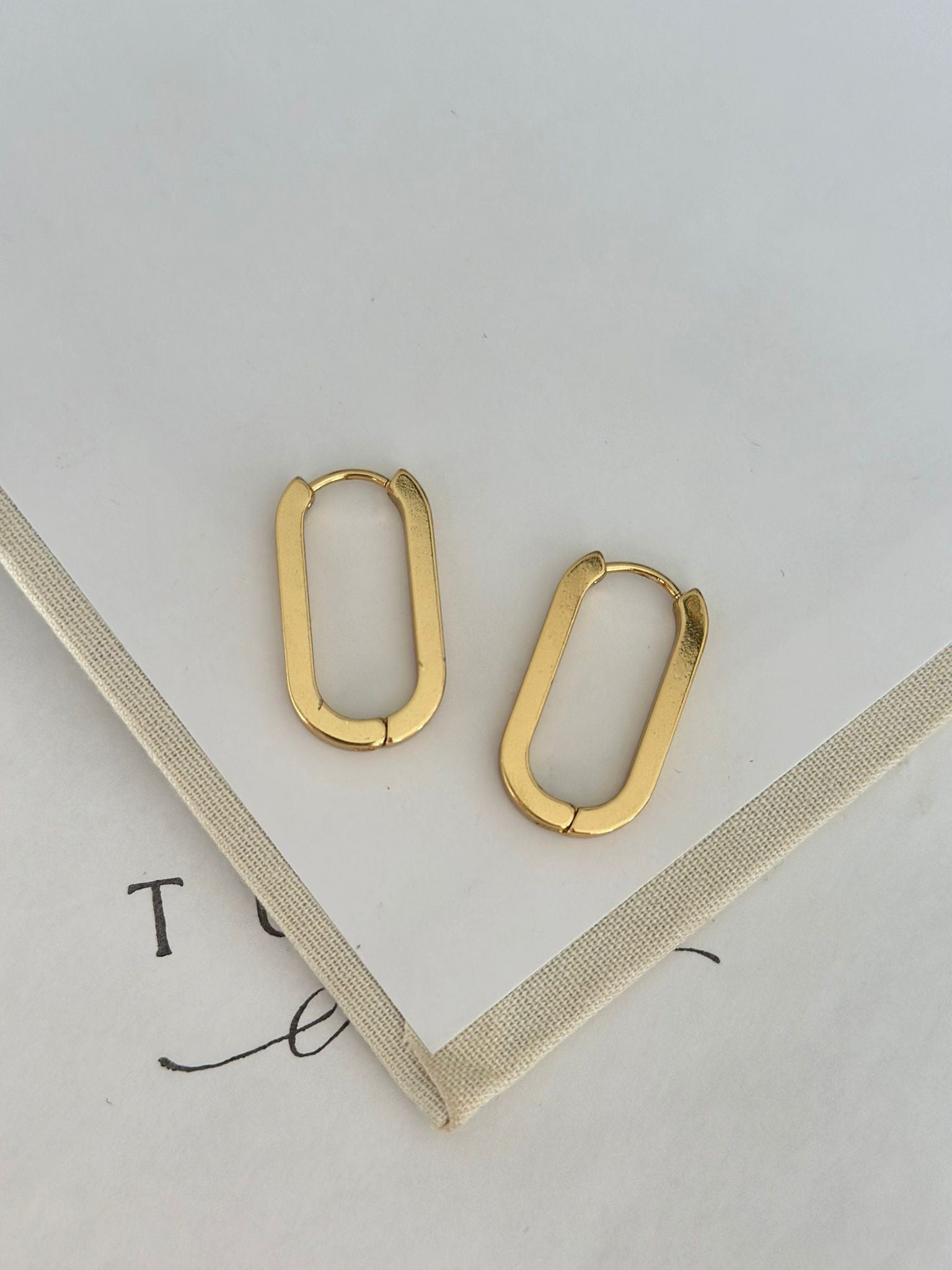 Oval Gold Çelik Günlük Küpe