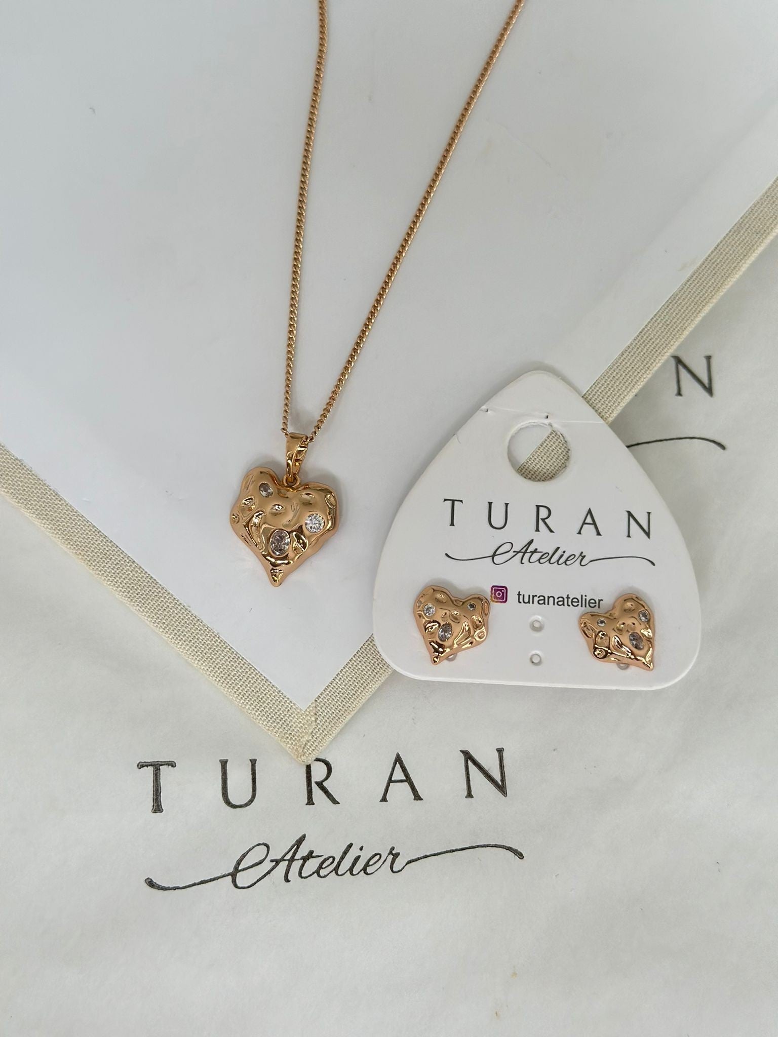 Bronz Gold Darbeli Kalp Kolye Set