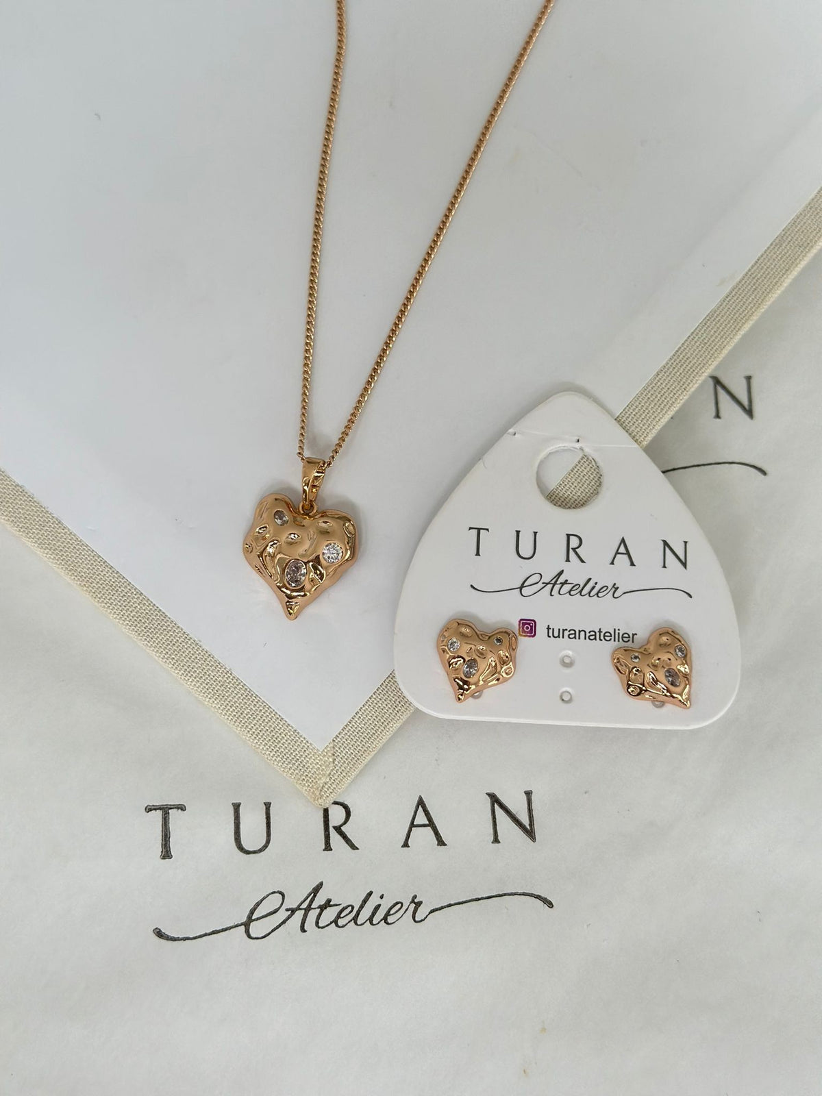 Bronz Gold Darbeli Kalp Kolye Set