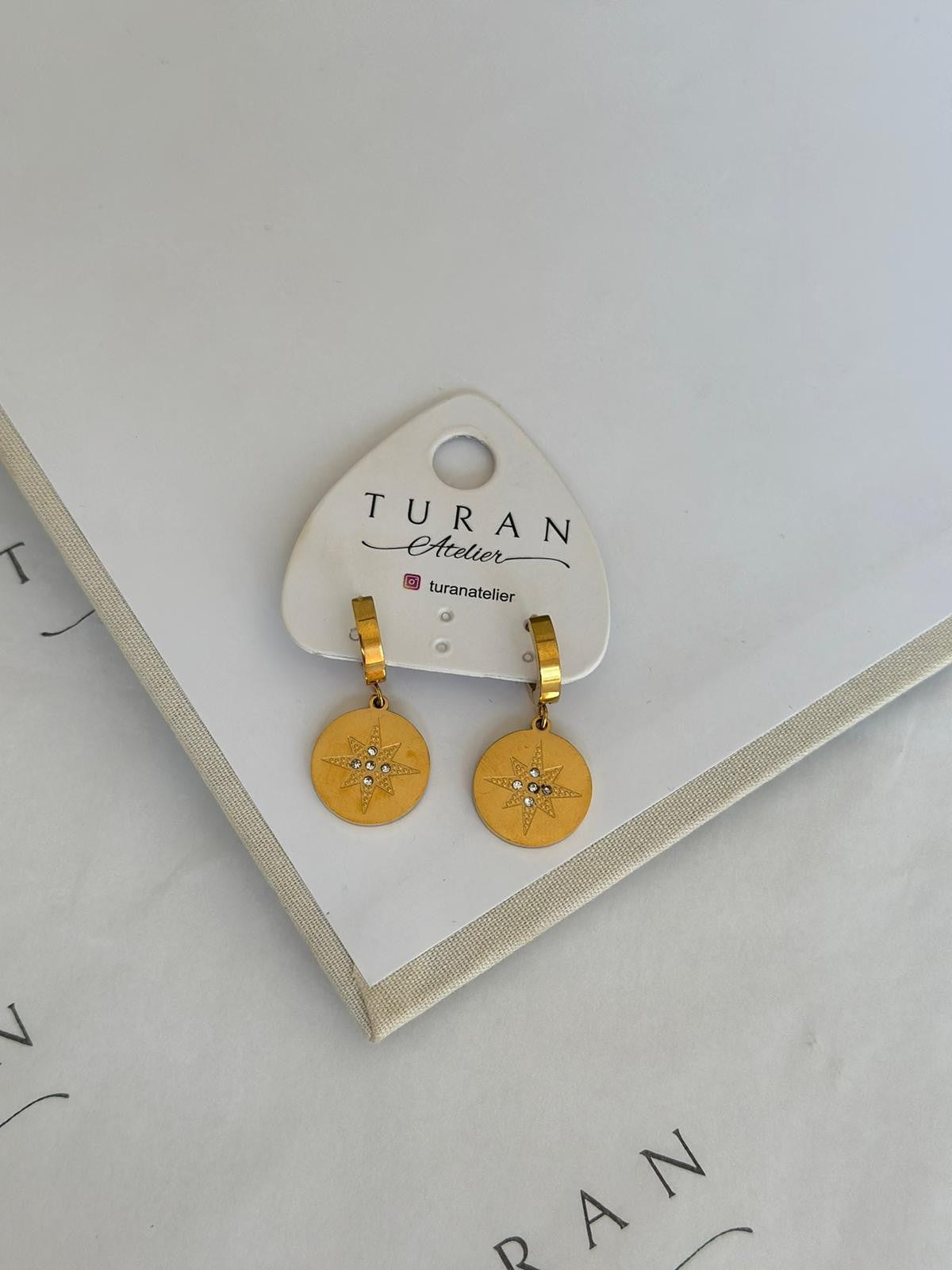 Yıldız Çelik Küpe