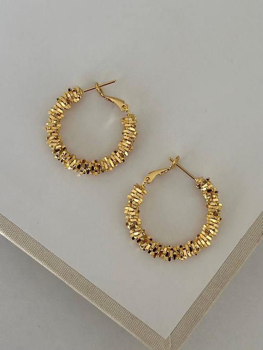 Tırtık Model Gold Çelik Küpe