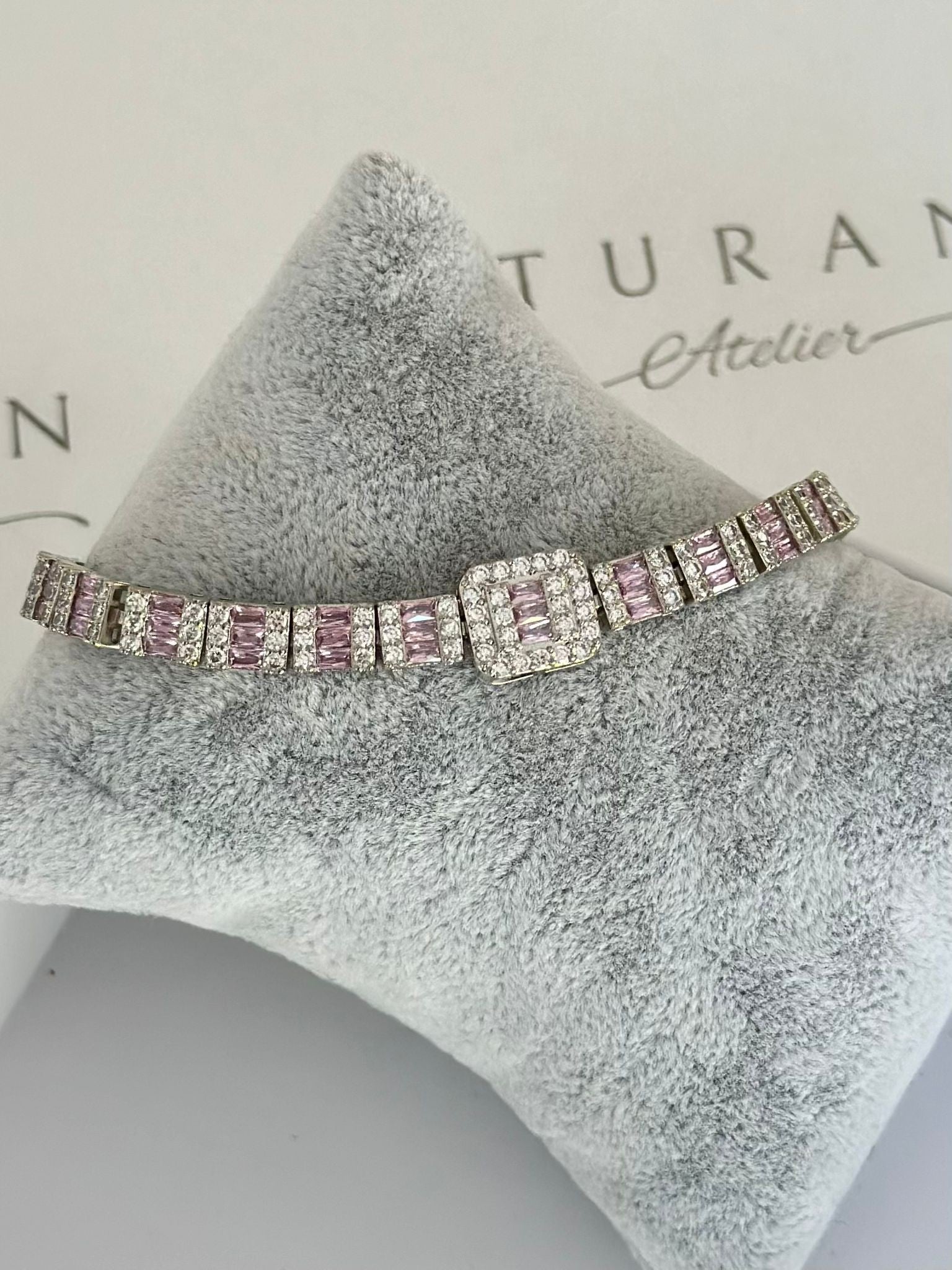 Zirkon Pembe Detay Kemer Model Bileklik