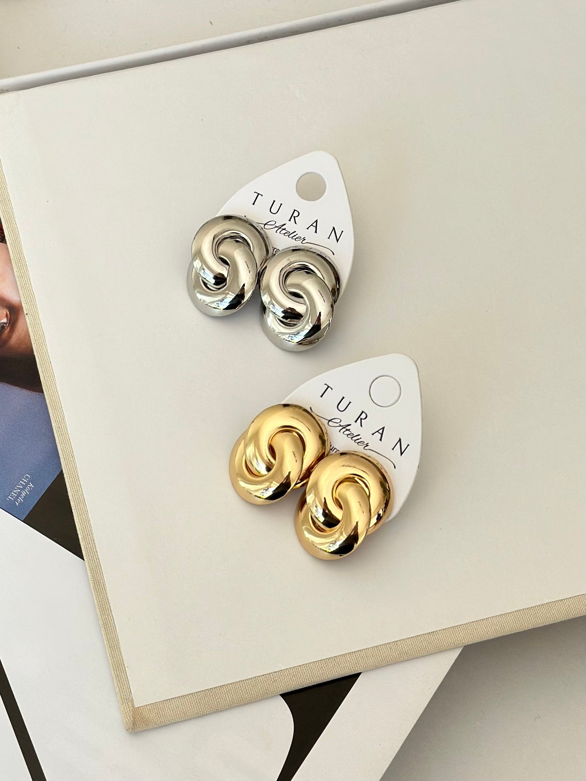 Loop Düğüm Tasarım Küpe