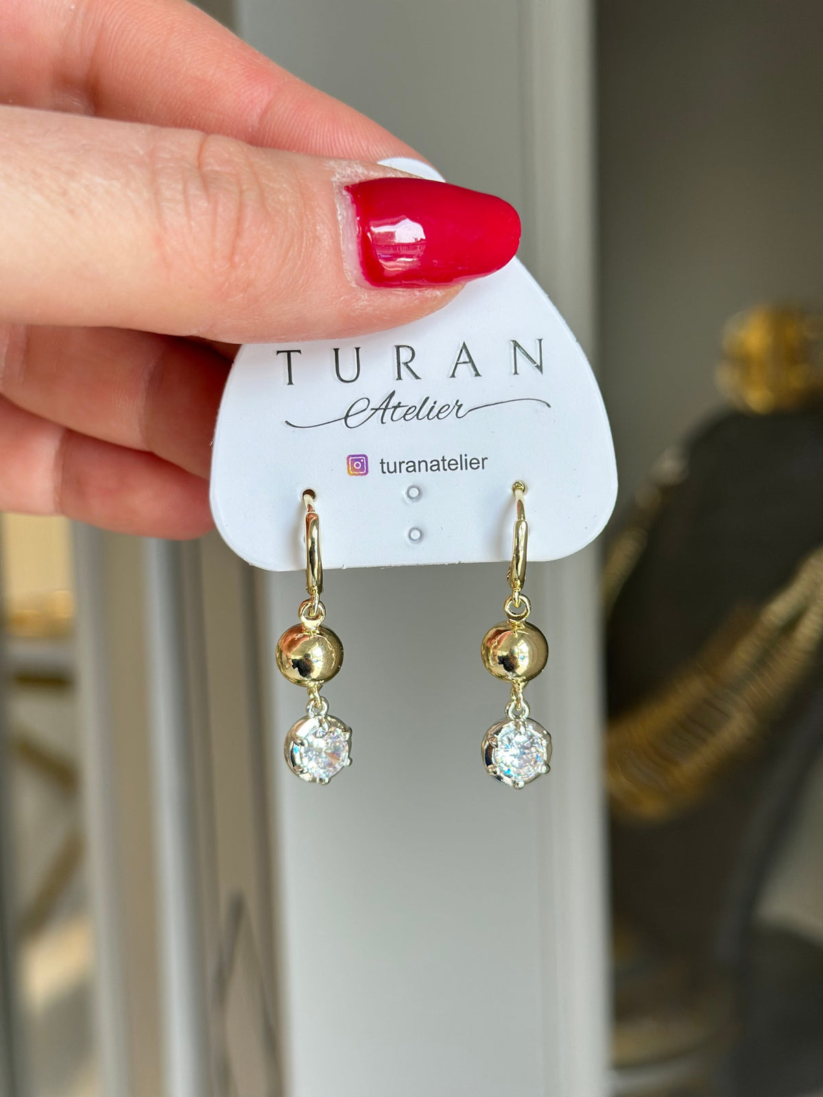 Gold Top ve Taş tasarım Küpe