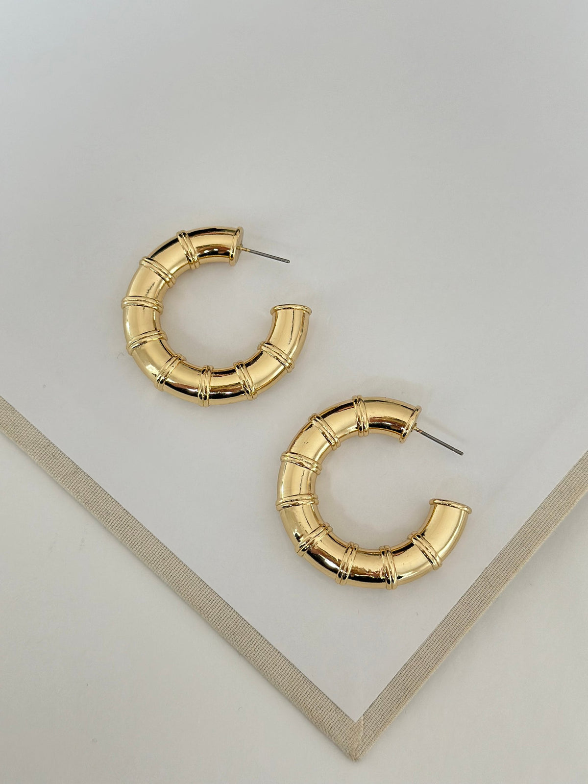 Şeritli Boru Halka Küpe