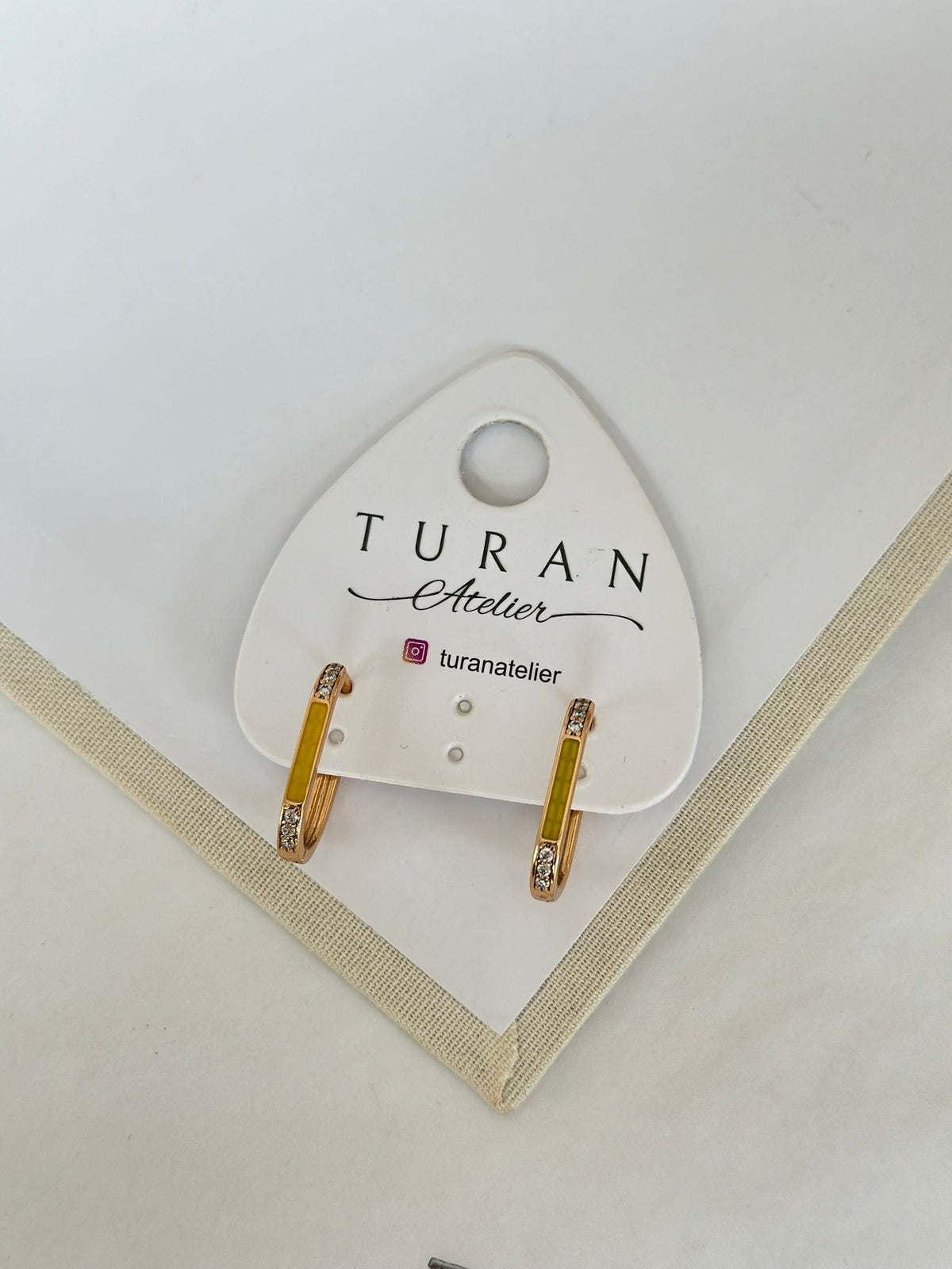 Minimal Sarı Dikdörtgen Küpe