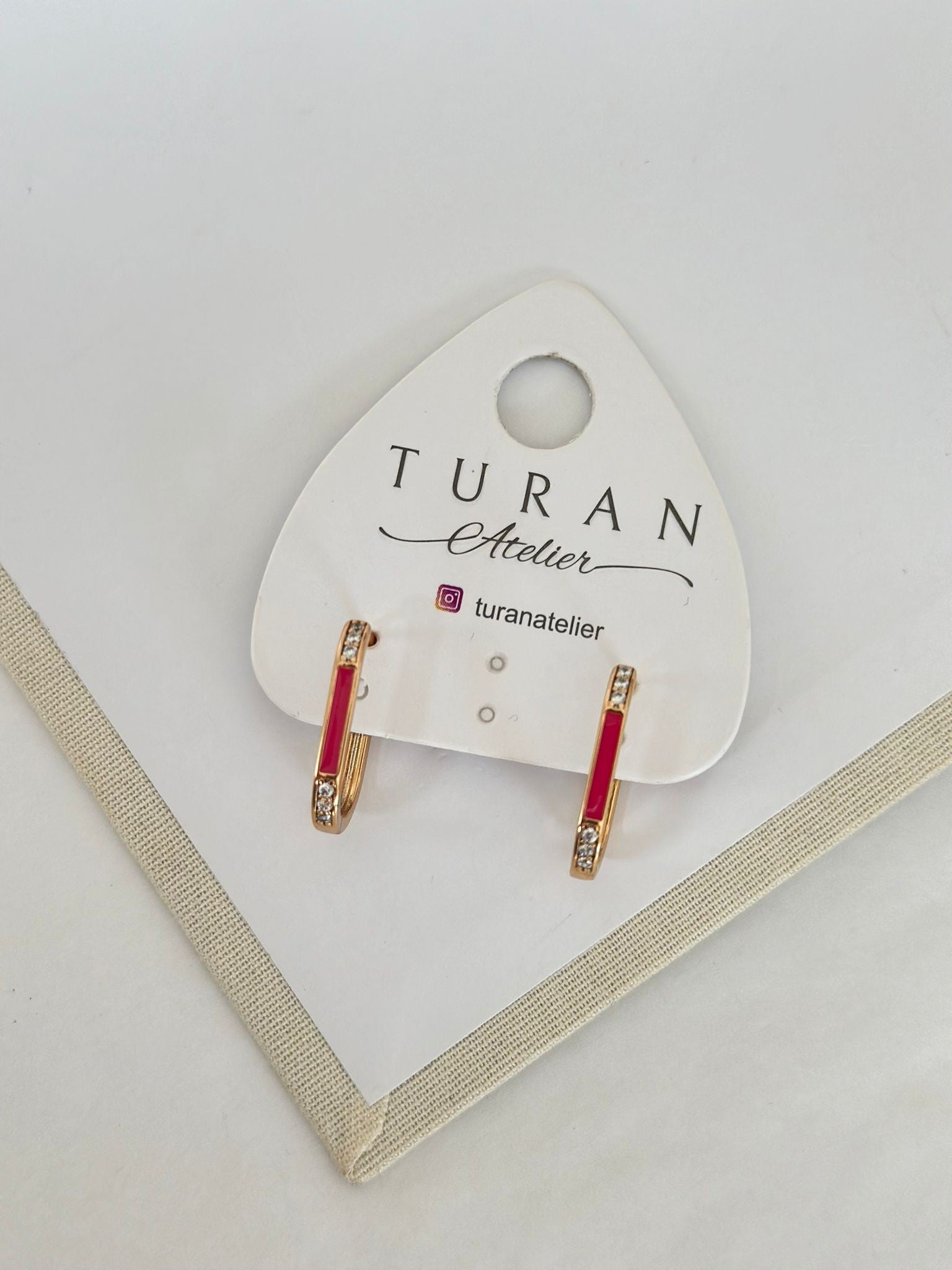 Minimal Pembe Dikdörtgen Küpe