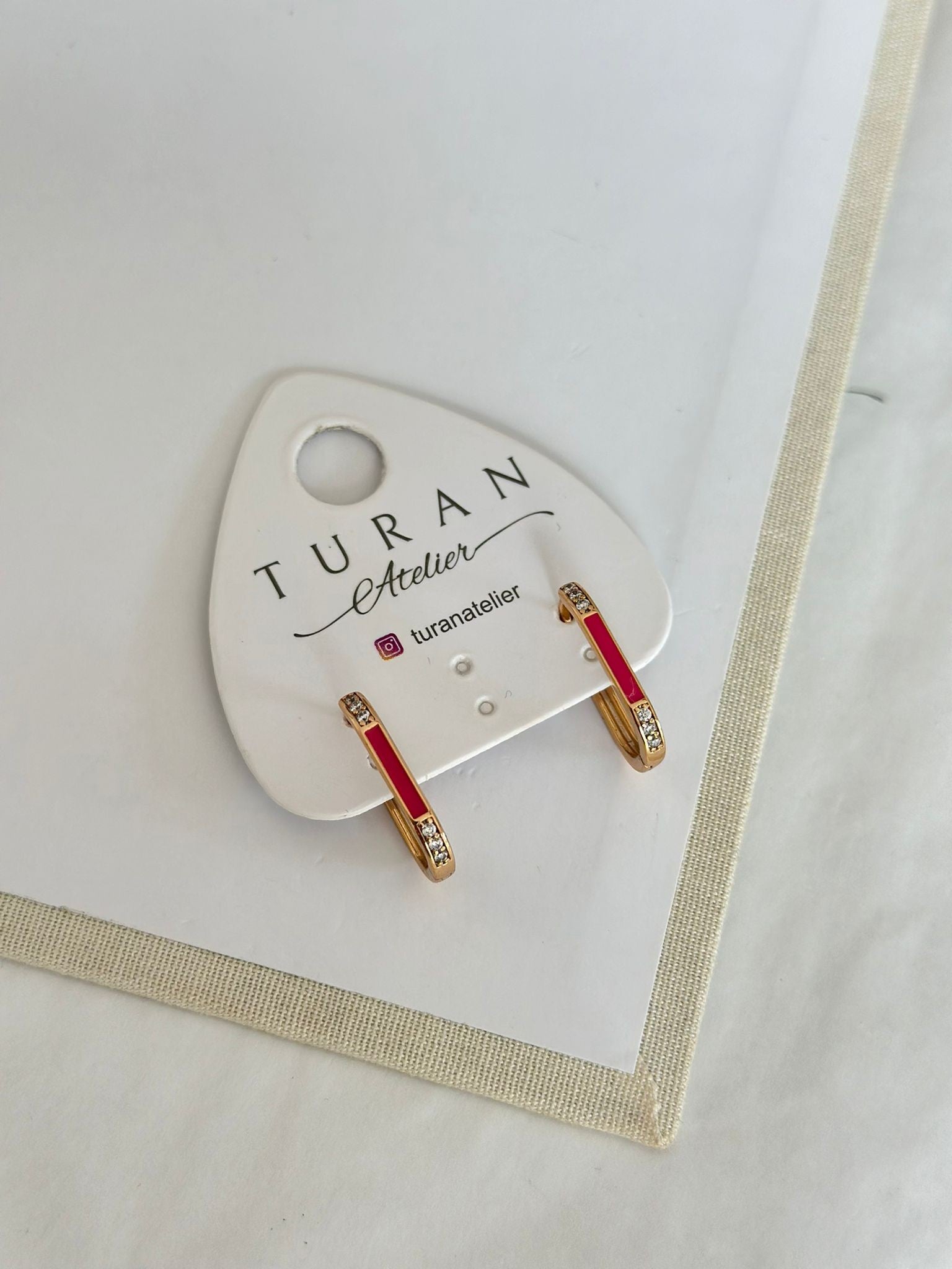 Minimal Pembe Dikdörtgen Küpe