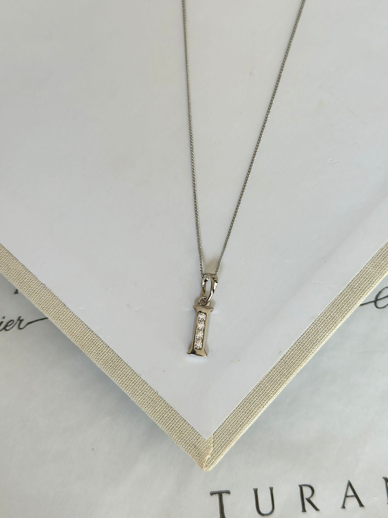 Minimal I Harfi Kolye