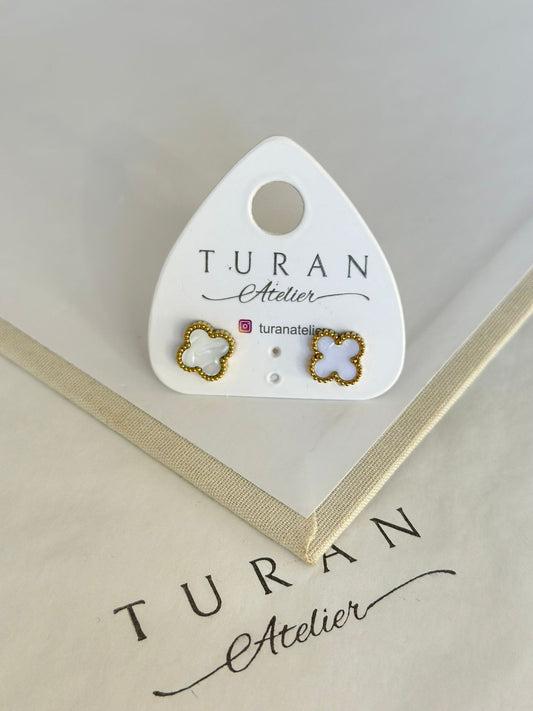 Gold Detay Mini Yonca Küpe