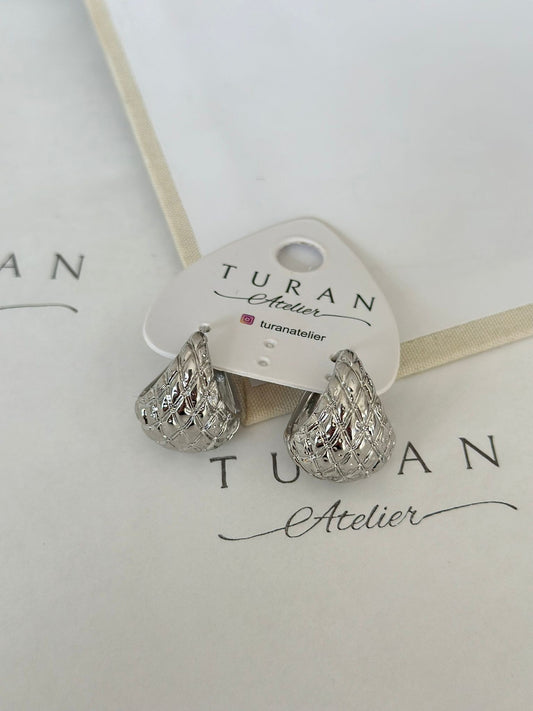 Damla Formlu Çelik Küpe