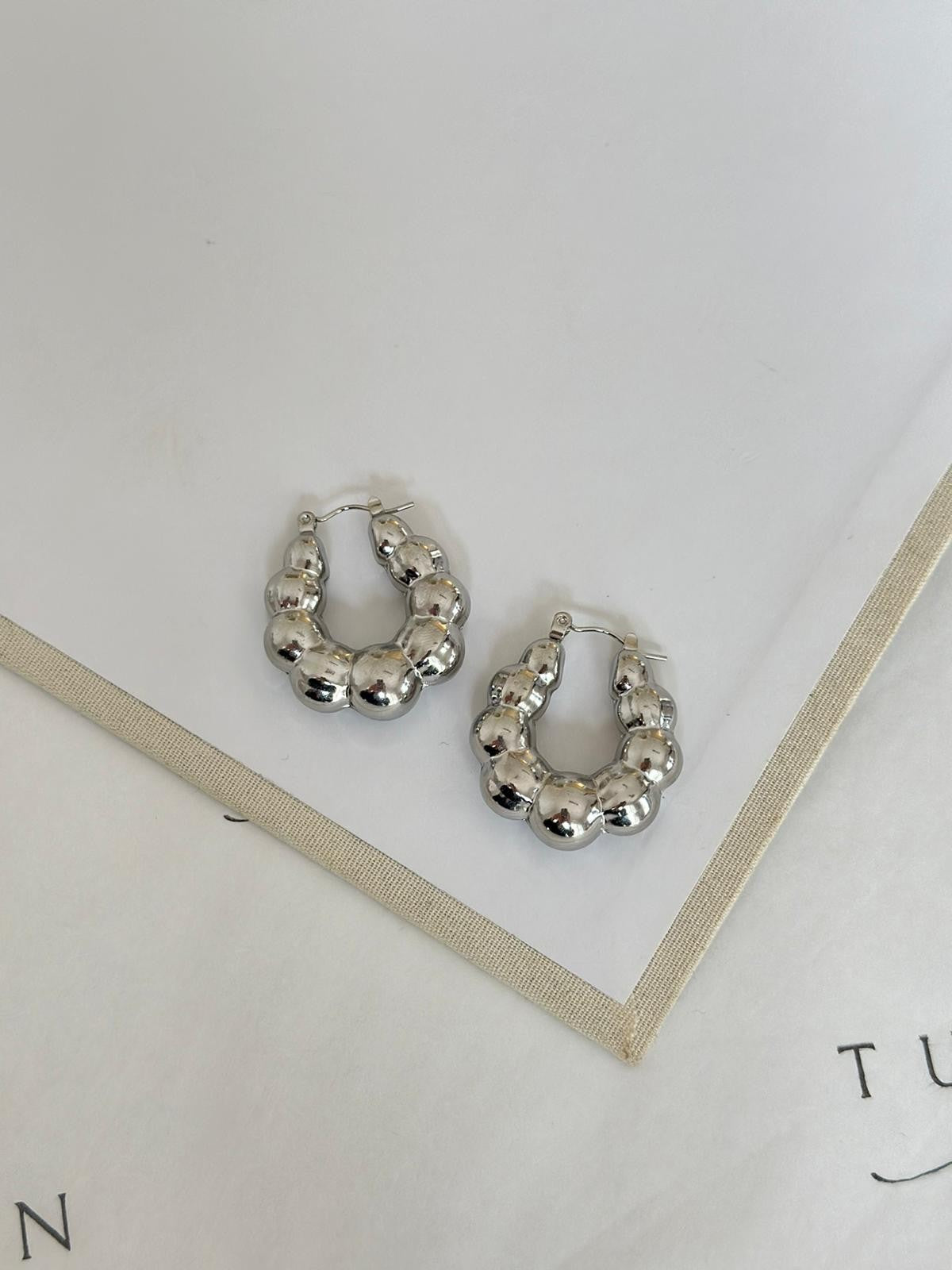 Gümüş Renk Topçuk Küpe