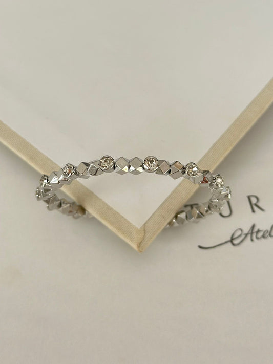 Esnek Küp Taşlı Bileklik / gümüş Renk