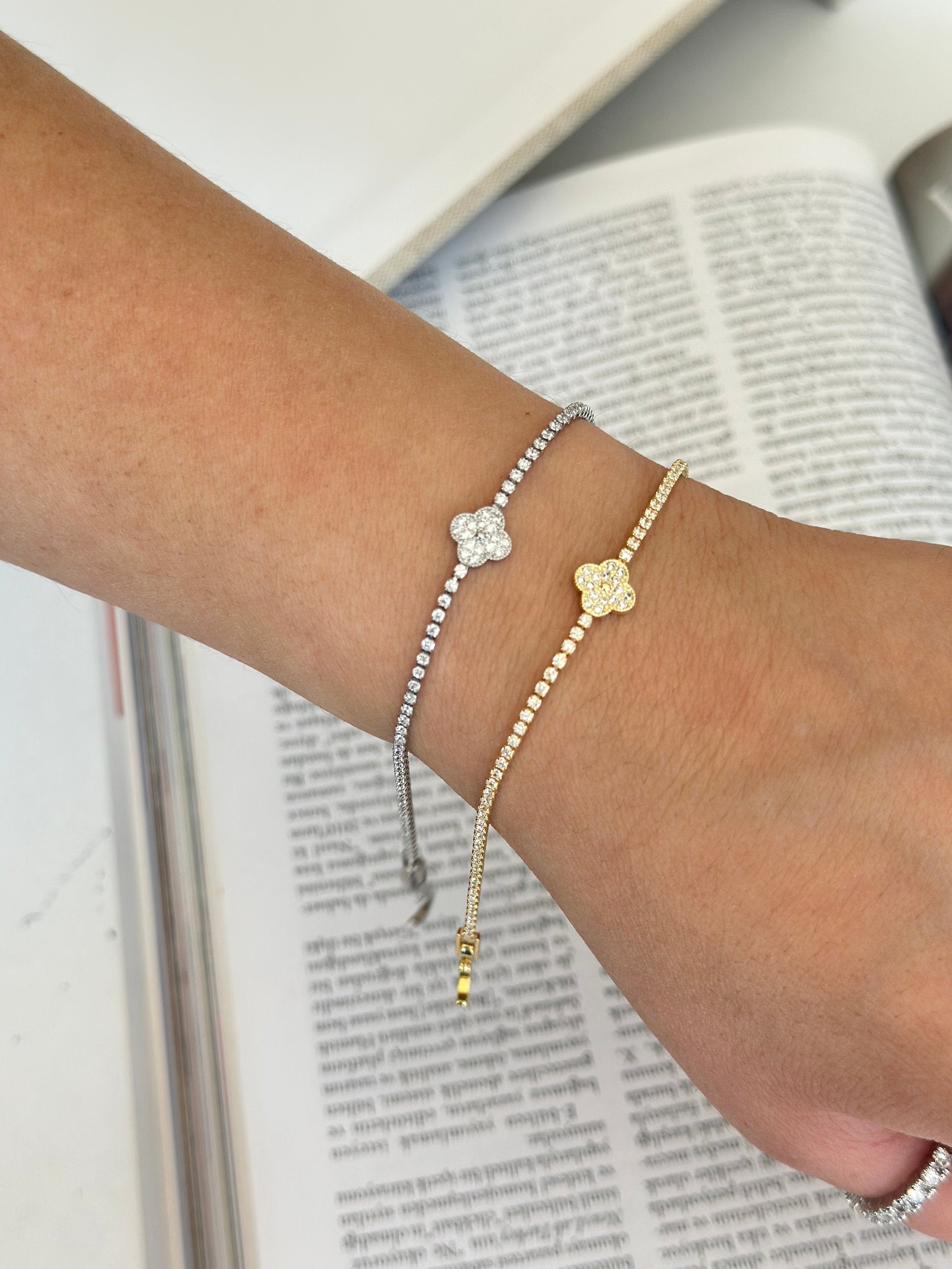 Mini Taşlı Yonca Su Yolu Bileklik