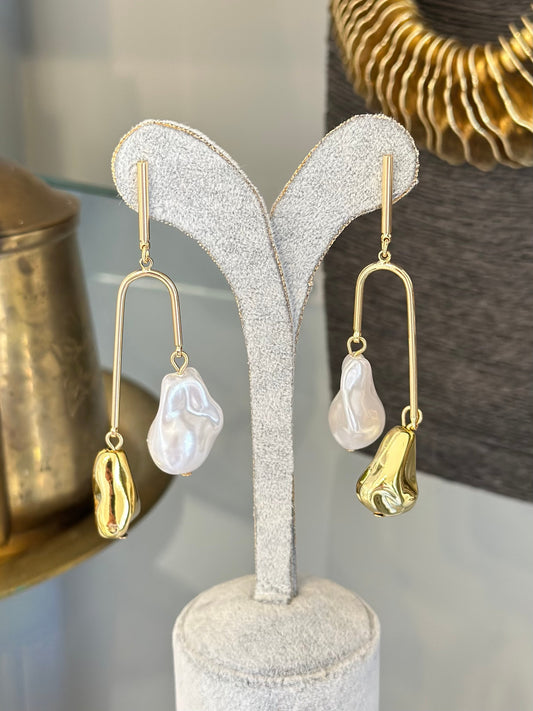 Damla Sallantılı İnci Gold Küpe