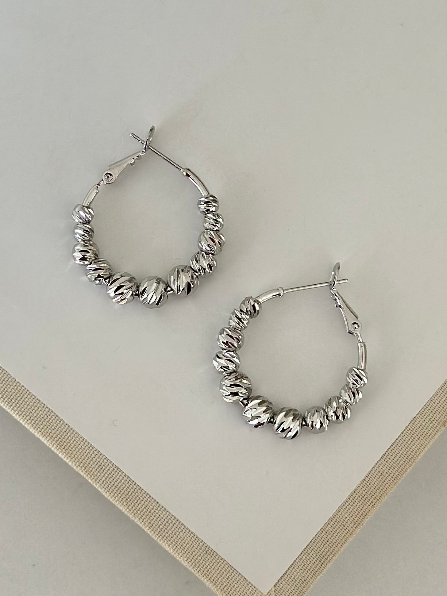 Gümüş Renk Dorika Küpe